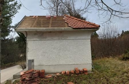 ZAMENJAVA KRITINE KAPELICA LOŠKO 03 FOTO BOŠTJAN OTONIČAR